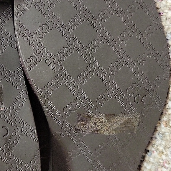 Vionic Plum Water Resistant Marissa Ankle Booties, Wmns Sz 11. New Without Tags - Picture 6 of 9